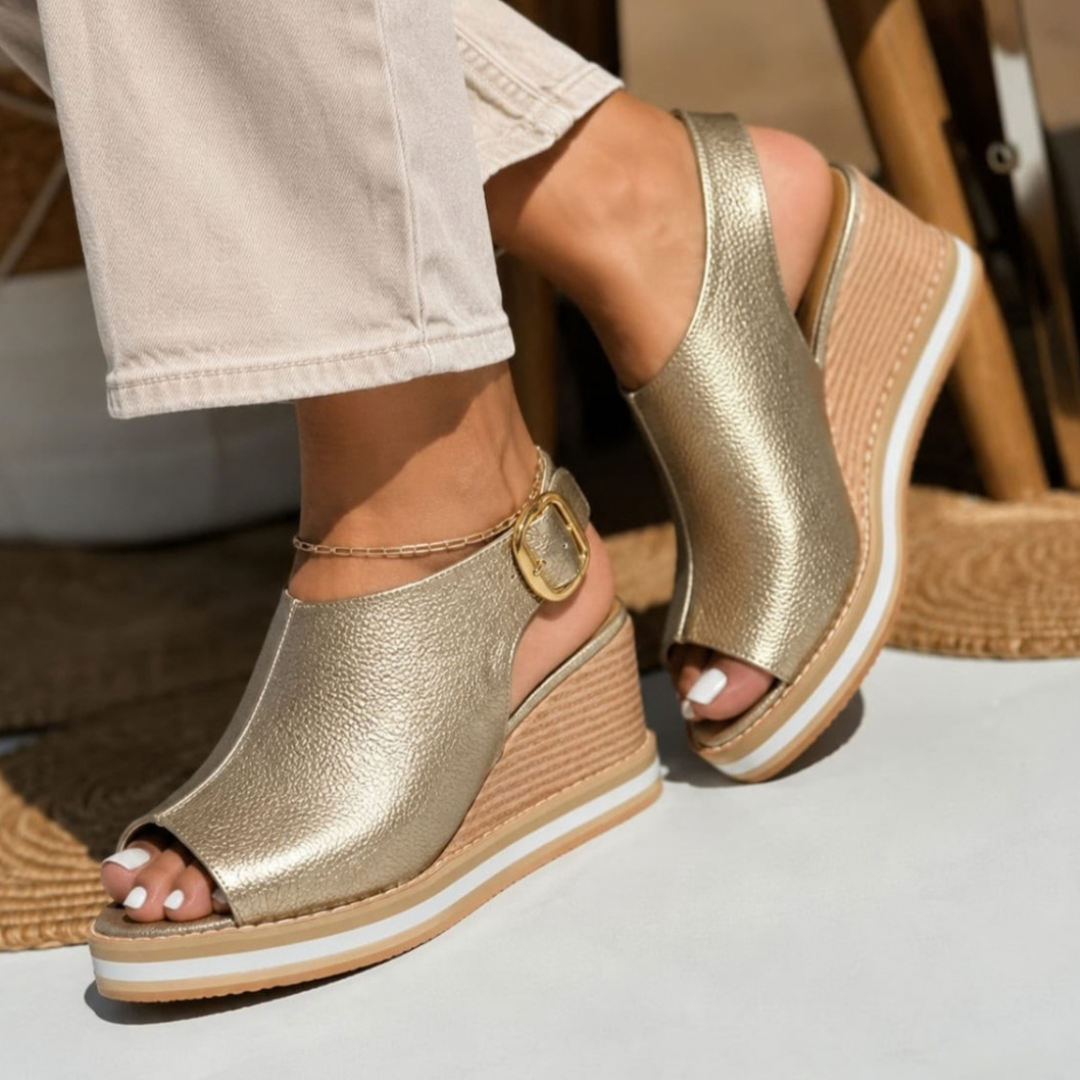 Sandalias Manuela de cuero con cuña texturizada