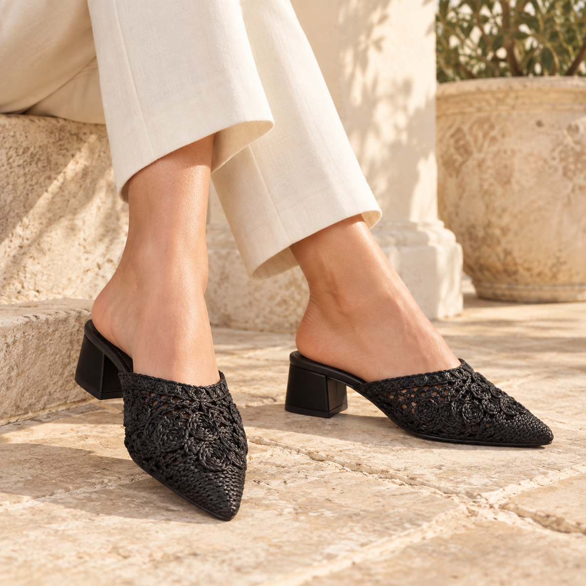 Sandalias Nina de tacón ancho y tejido floral